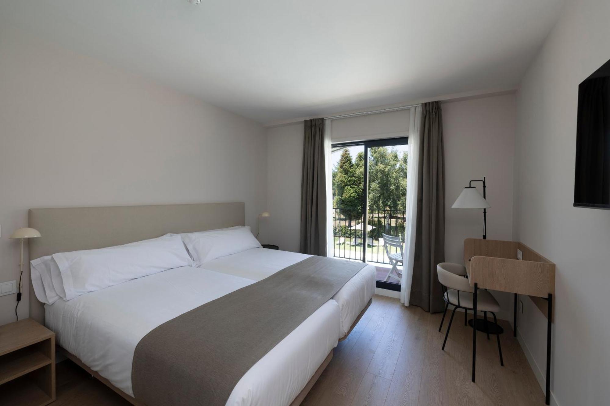 Hotel H4 Cangas 3 Superior מראה חיצוני תמונה