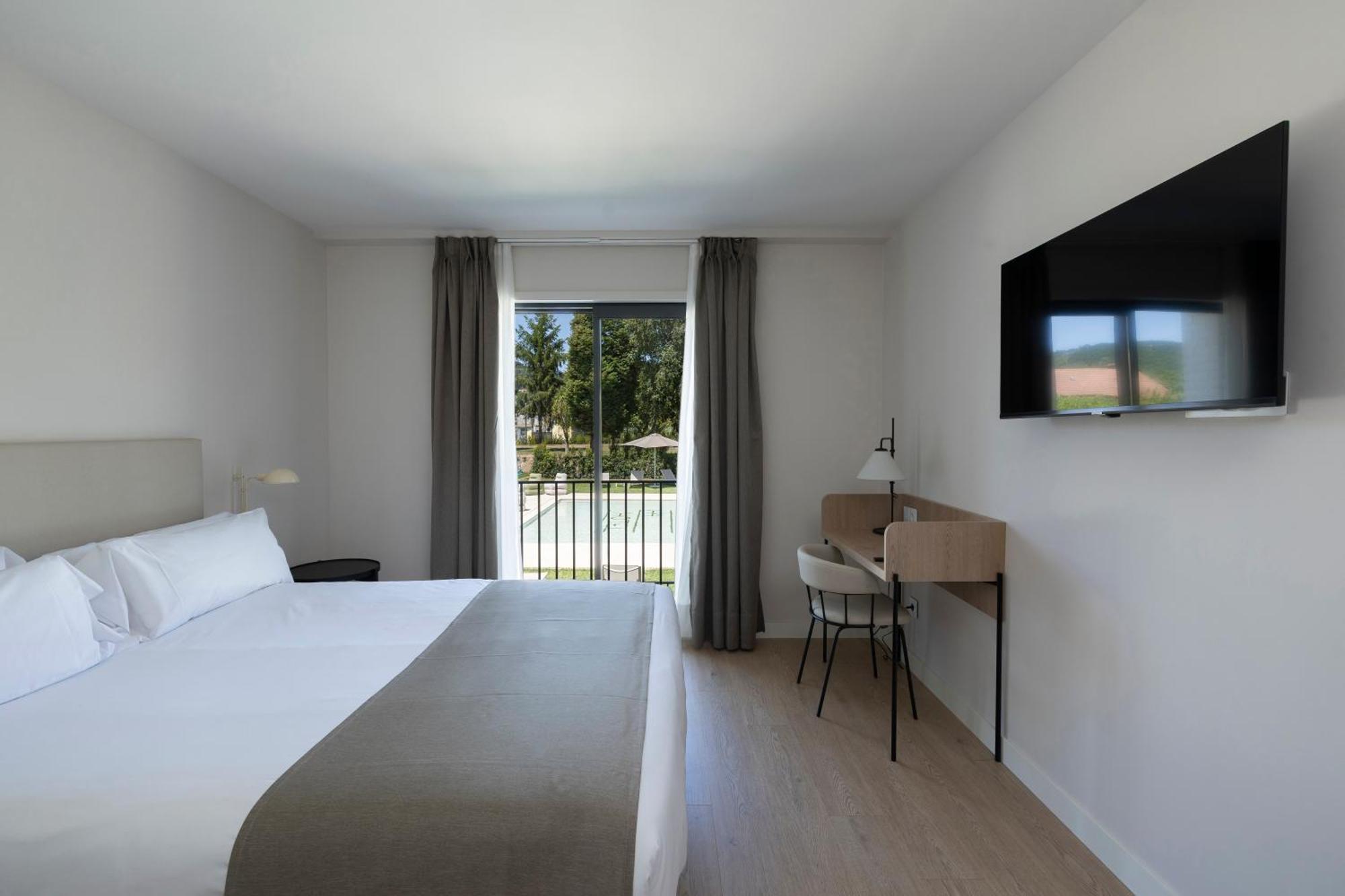 Hotel H4 Cangas 3 Superior מראה חיצוני תמונה
