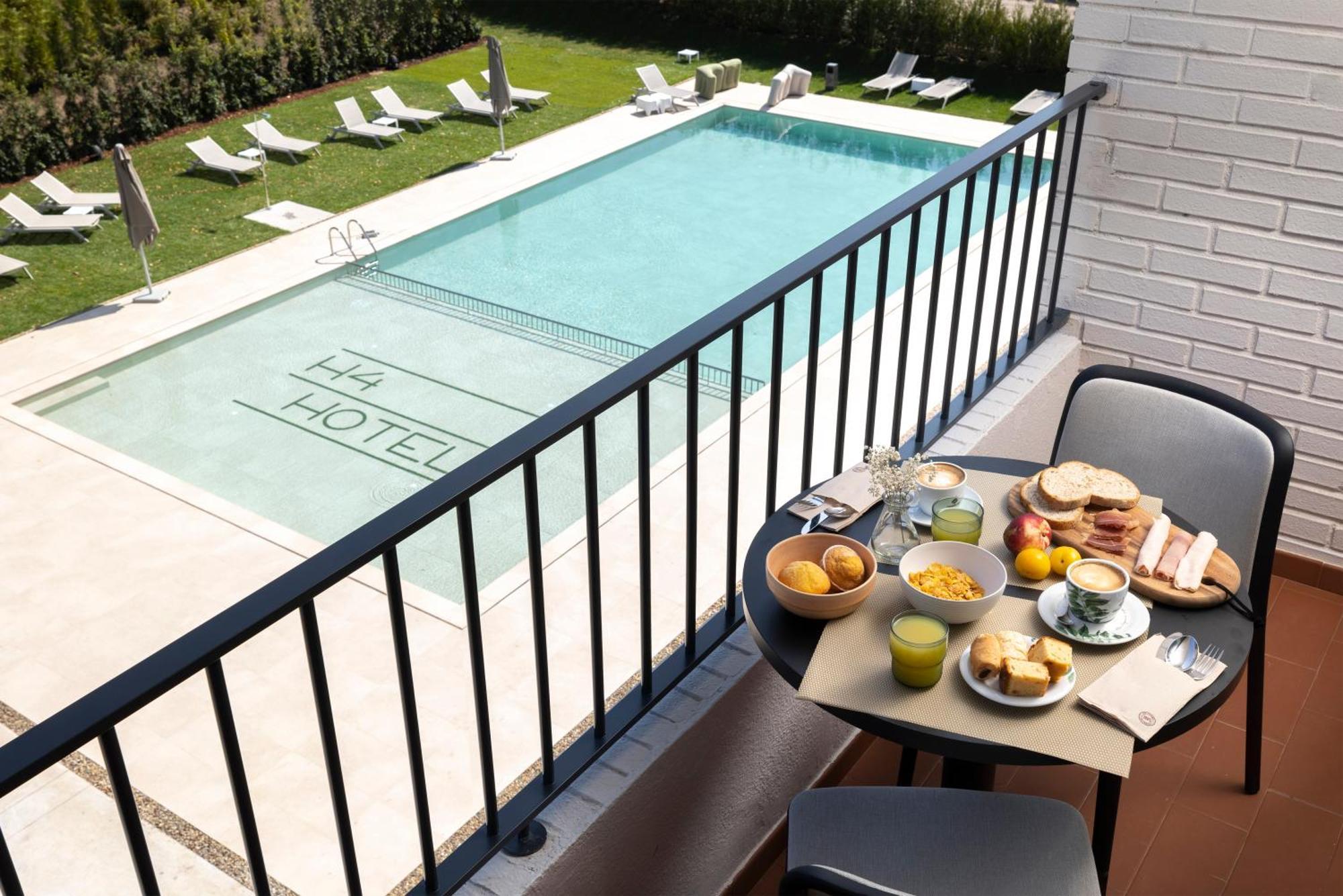 Hotel H4 Cangas 3 Superior מראה חיצוני תמונה