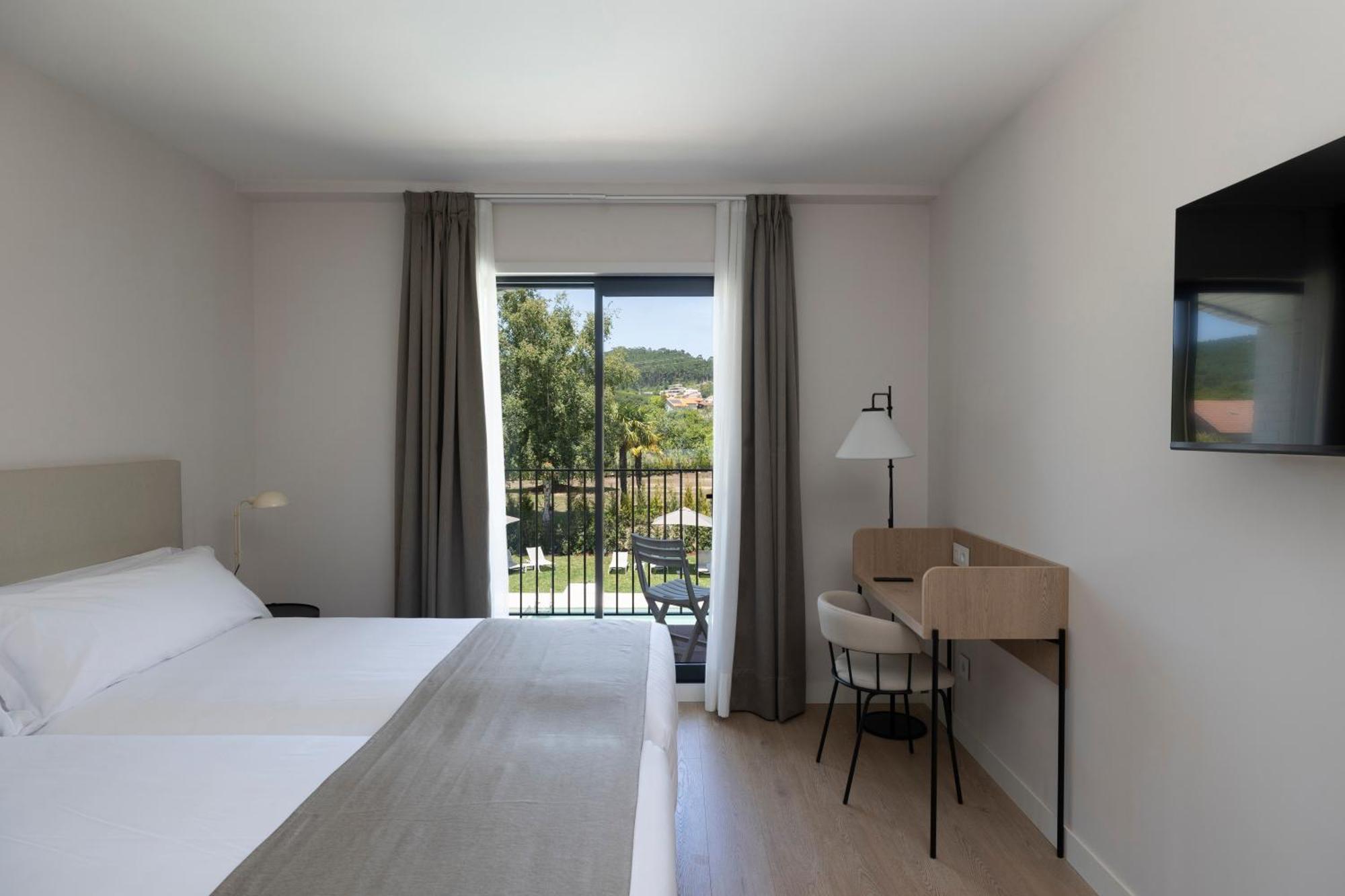 Hotel H4 Cangas 3 Superior מראה חיצוני תמונה