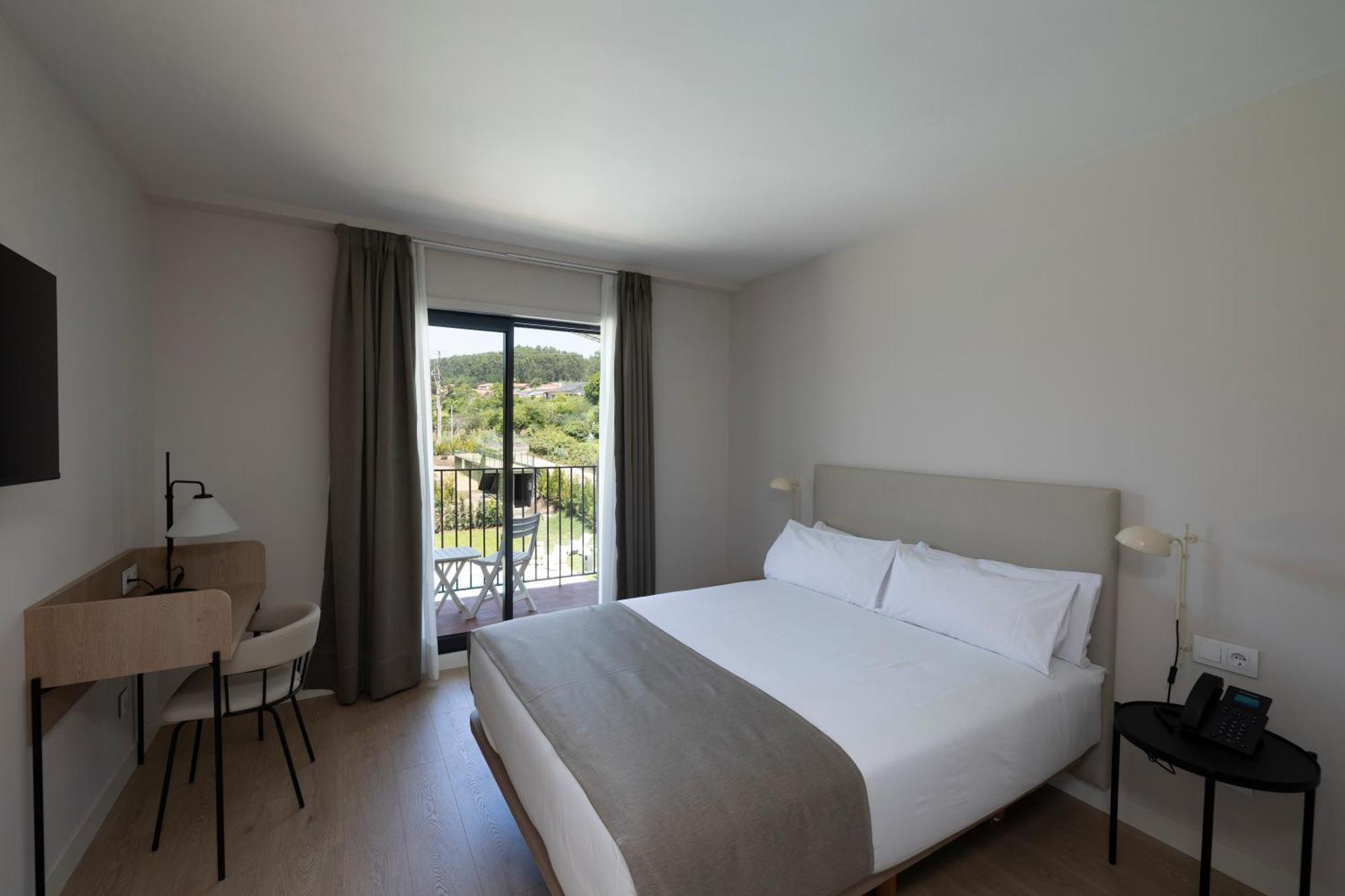 Hotel H4 Cangas 3 Superior מראה חיצוני תמונה